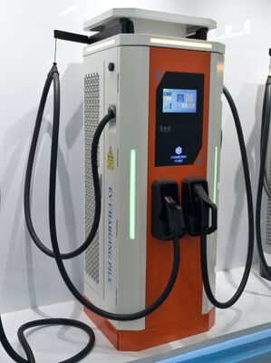 Giá tốt. Bộ sạc nhanh DC CCS2 60kW Một súng IP54 OCPP1.6J Màn hình cảm ứng 10 inch cho bãi đậu xe thương mại Trực tuyến