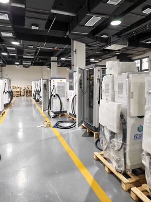 Giá tốt. Trạm sạc chia sẻ linh hoạt 480kW 720kW, đầu cuối làm mát bằng chất lỏng 600A, mô-đun SiC 40kW cho trung tâm sạc đội xe Trực tuyến